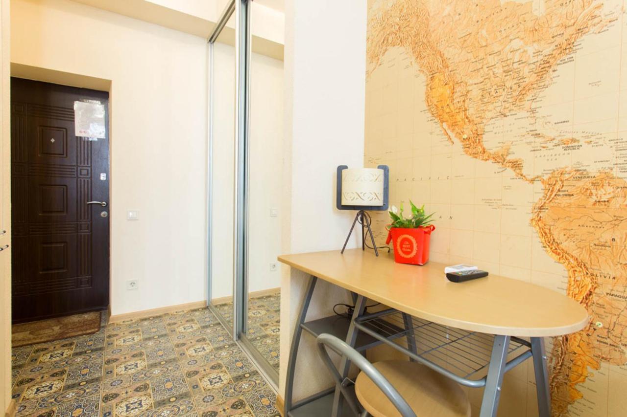 New Studio In The Center - Korolenka Str. 25/62 Apartment คาร์คิฟ ภายนอก รูปภาพ